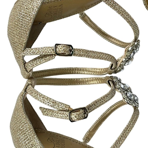 BELLE BY BADGLEY MISCHKA CRYSTAL RHINESTONE MEDALLION METALLIC EVENING SHOE - Picture 13 of 15